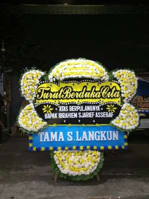 Papan Bunga Duka di Botumoito